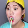 icon Eating sweet candy(Makan permen manis
)